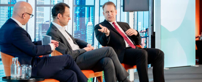 Chemiepark Lülsdorf mit weitreichender Infrastruktur: Podiums-Diskussion